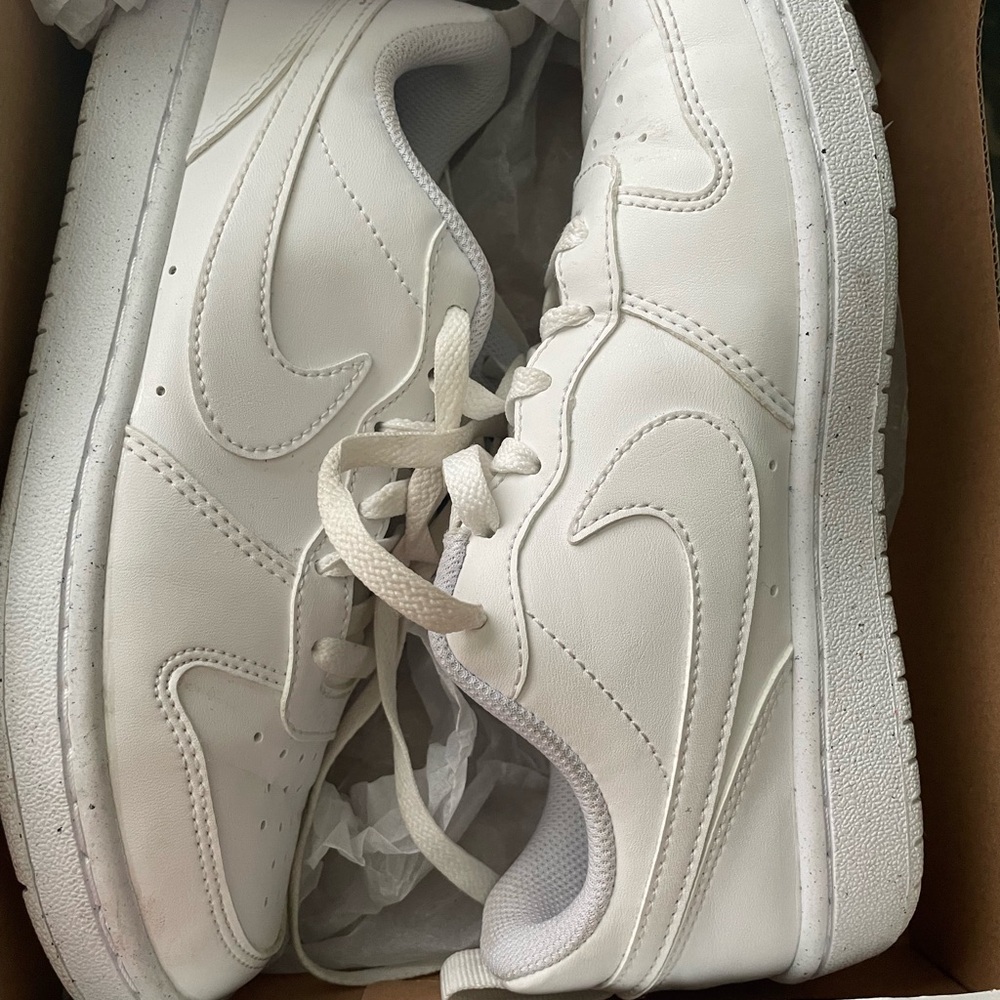 ❌TRADED🆘Nike Kids Court Borough Low Recraft GS - Picture 2 of 6